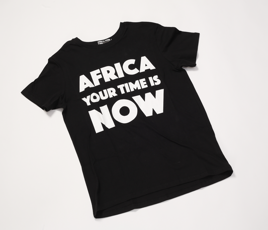 Unisex T-Shirt Africa Your Time Is Now – Frontansicht Schwarz mit weißem Print