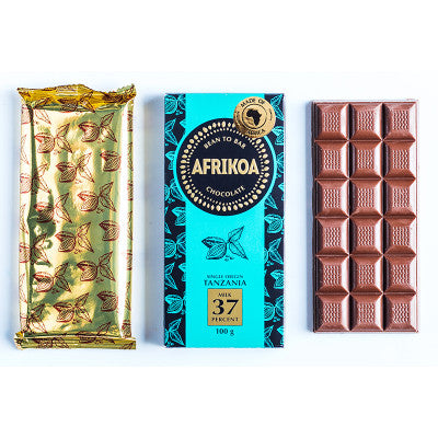 Milk chocolate 37% with hazelnuts