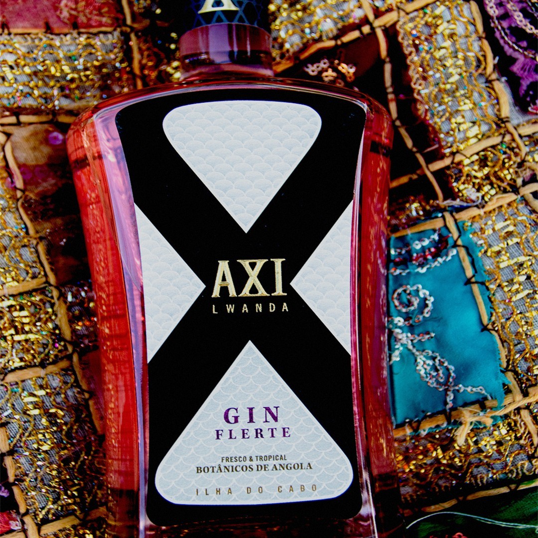 Weltbester Axi Gin auf afrikanischer Decke