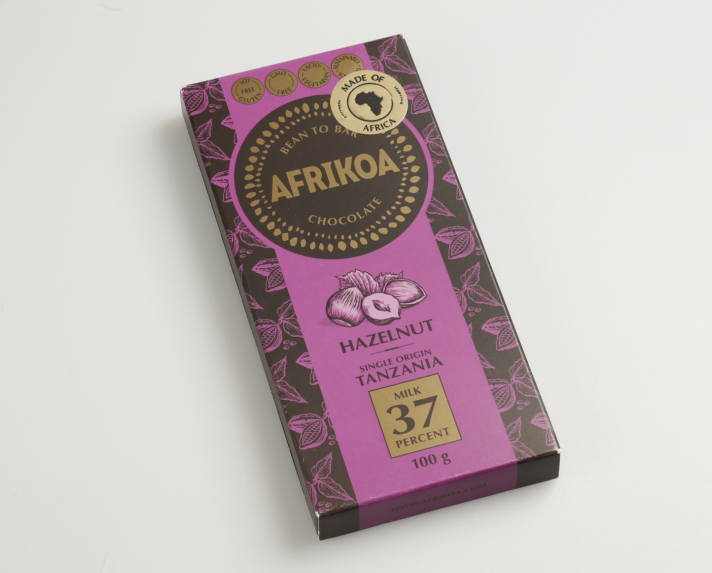 Milk chocolate 37% with hazelnuts