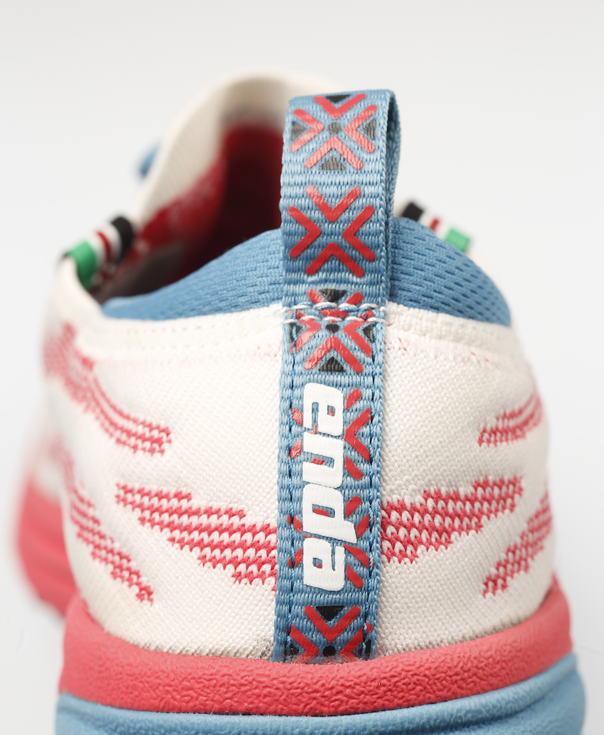 Nachhaltige Running-Schuhe aus Kenia – Detailansicht des Obermaterials